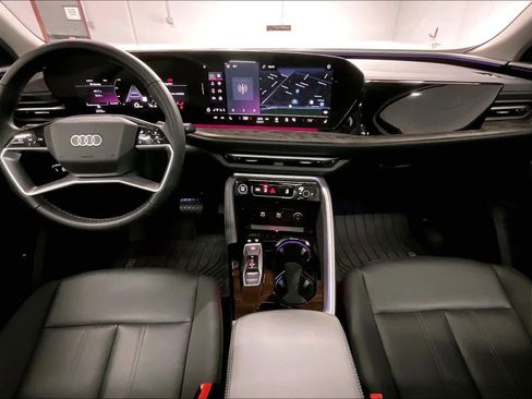 Certified 2025 Audi Q5 Premium w/ Convenience Package image 16