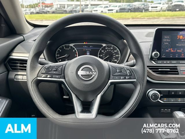 Used 2025 Nissan Altima 2.5 SV FWD image 28