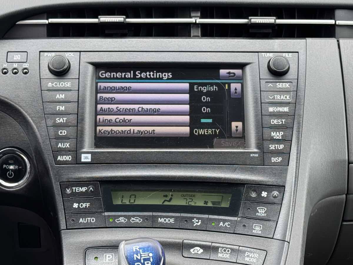 Used 2010 Toyota Prius Three w/ Navigation Pkg FWD image 21