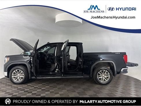 Used 2021 GMC Sierra 1500 SLT w/ SLT Premium Package image 19
