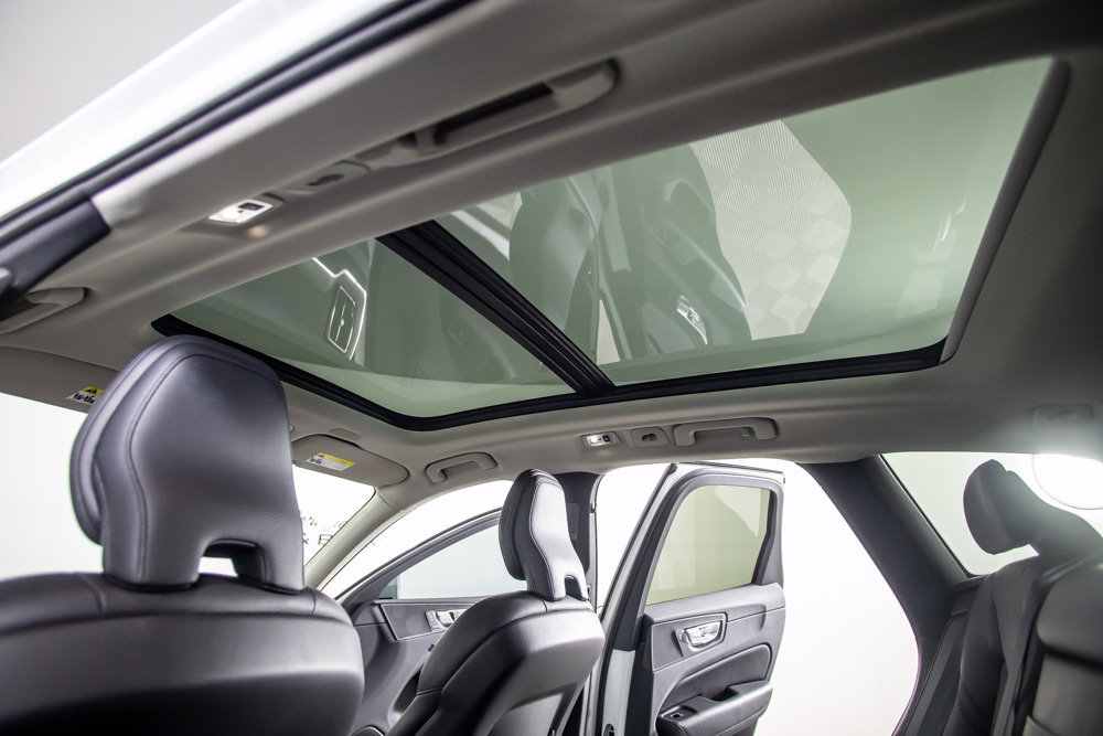 Used 2019 Volvo XC60 T5 Momentum w/ Premium Package FWD image 22