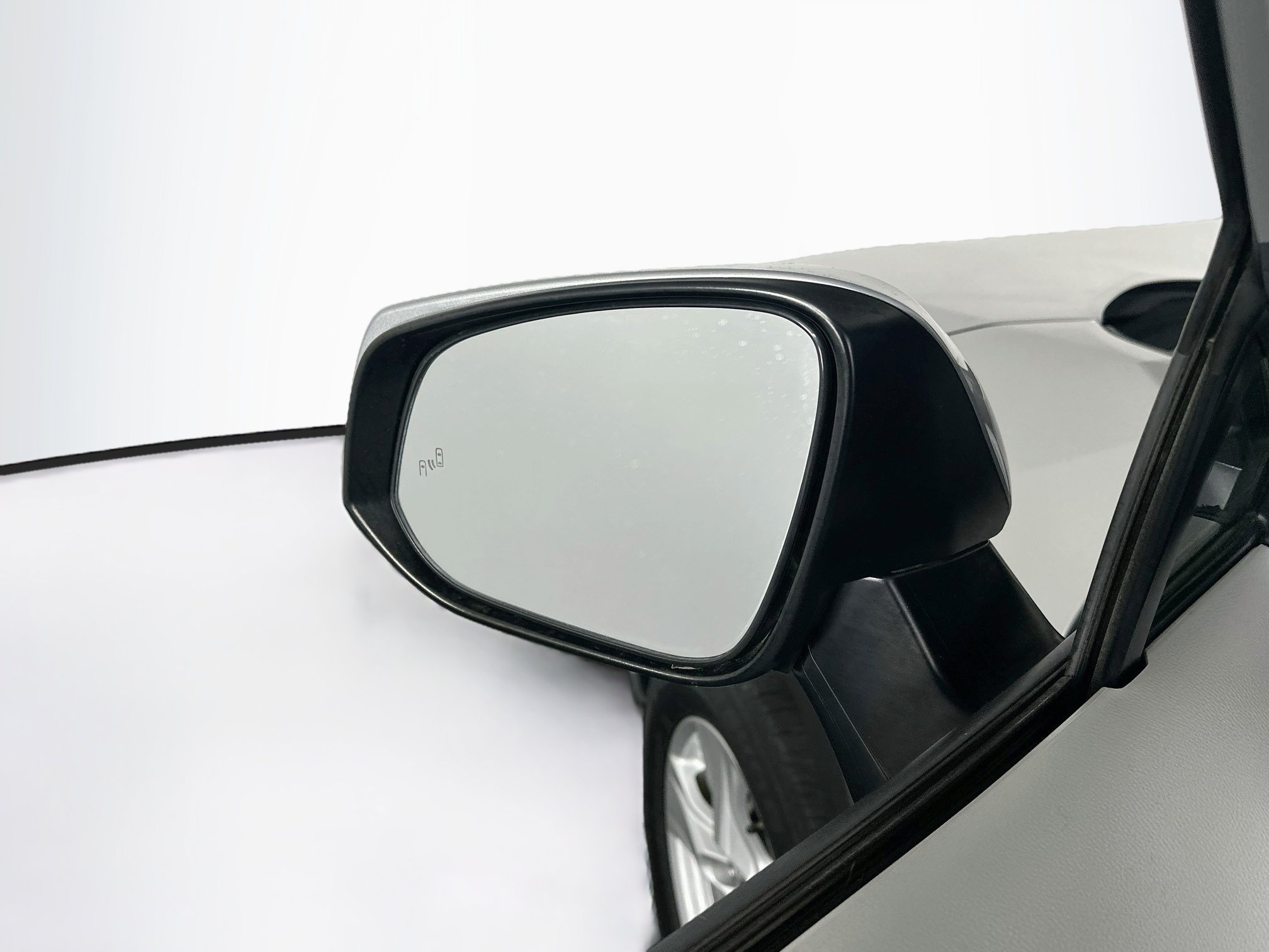 Used 2020 Toyota RAV4 XLE FWD image 16