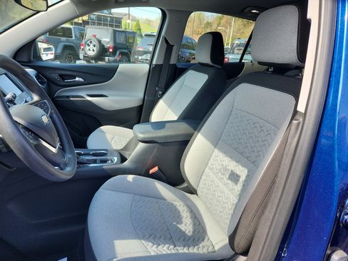 Used 2023 Chevrolet Equinox LS w/ LS Convenience Package image 23