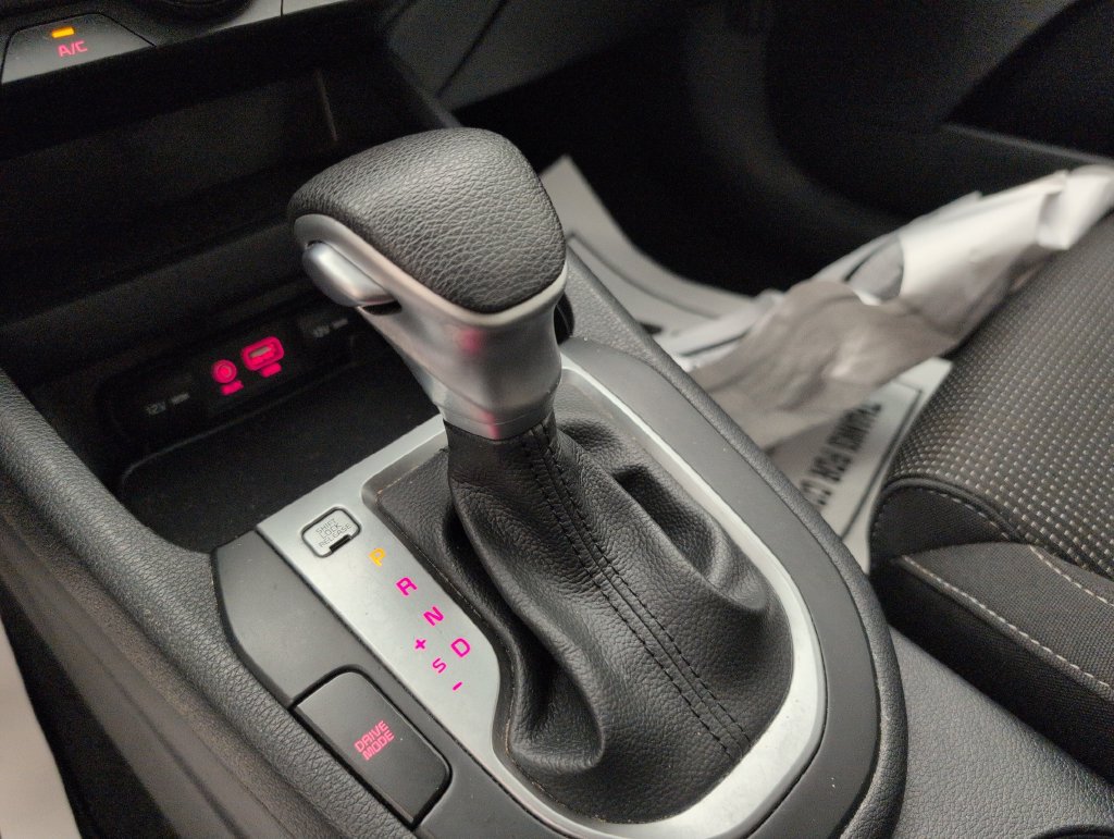 Used 2020 Kia Forte LXS FWD image 26