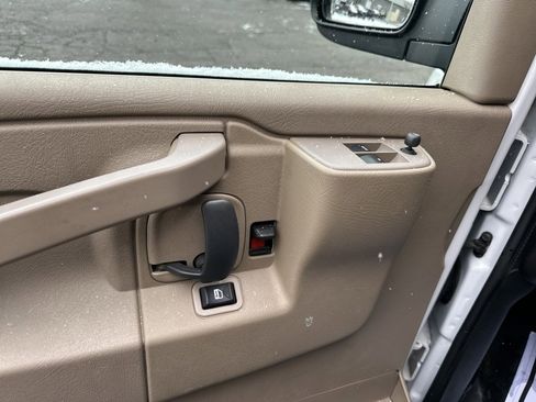 Used 2021 Chevrolet Express 2500 w/ Driver Convenience Package image 13