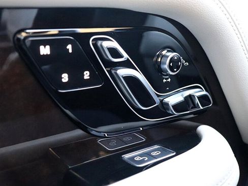 Used 2019 Land Rover Range Rover HSE image 26