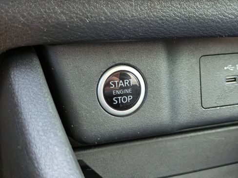 Used 2021 Nissan Rogue SV FWD image 32