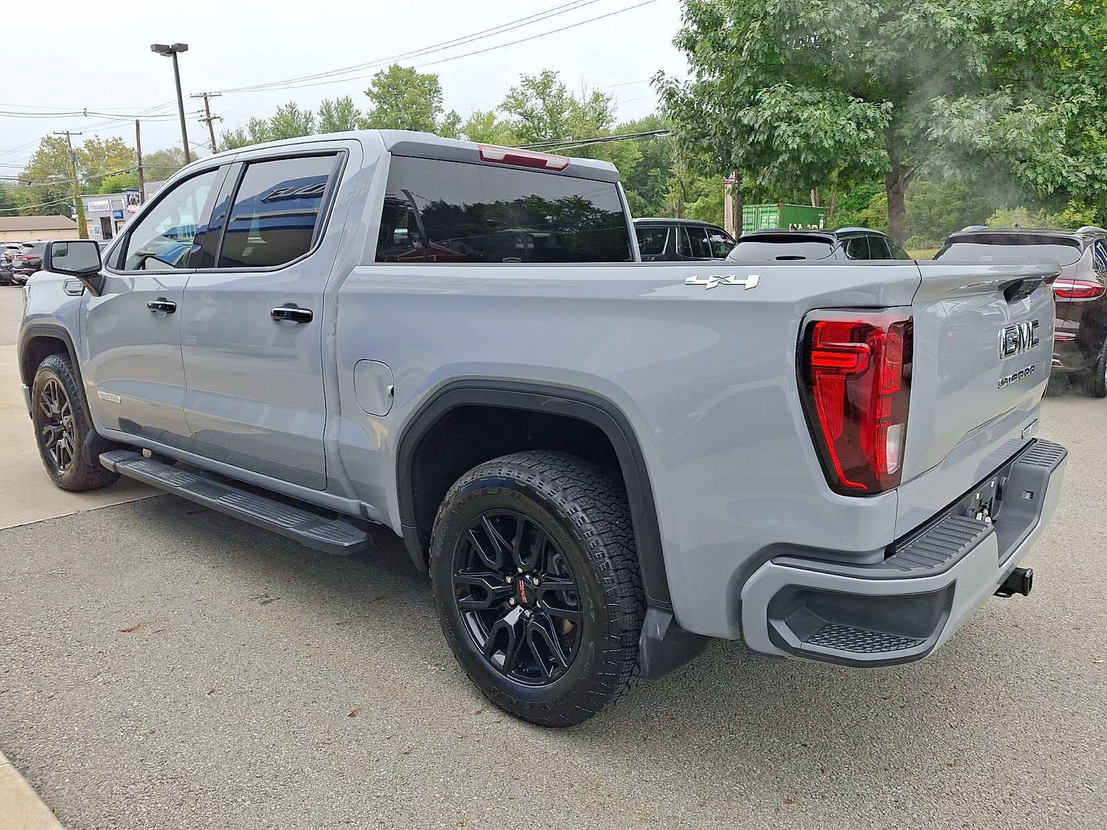 Used 2024 GMC Sierra 1500 Elevation AWD/4WD image 4