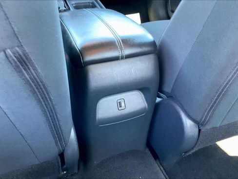 Used 2024 Nissan Sentra SV FWD image 11