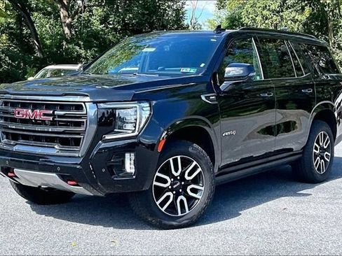 Used 2021 GMC Yukon AT4 w/ AT4 Premium Package AWD/4WD image 1