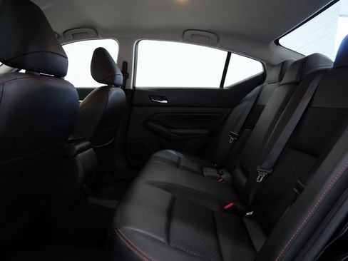 Used 2024 Nissan Altima 2.5 SR FWD image 23