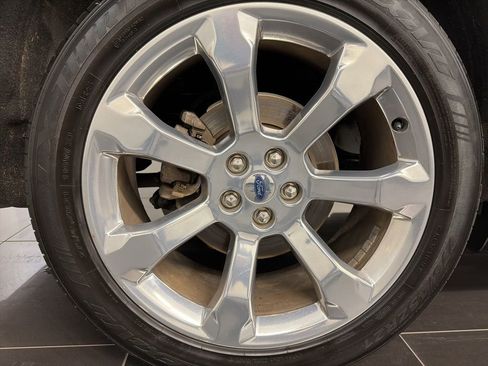 Certified 2020 Ford Explorer Platinum w/ Premium Technology Package AWD/4WD image 7