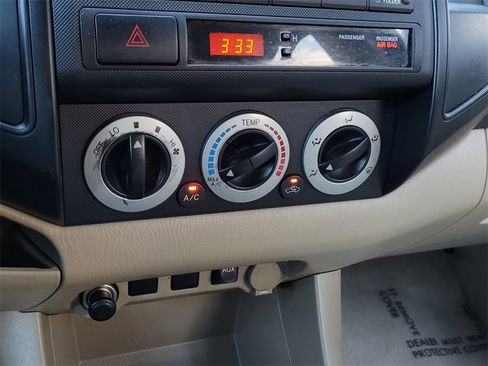 Used 2011 Toyota Tacoma PreRunner image 17