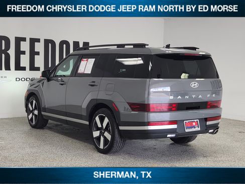 Used 2025 Hyundai Santa Fe Limited FWD image 3