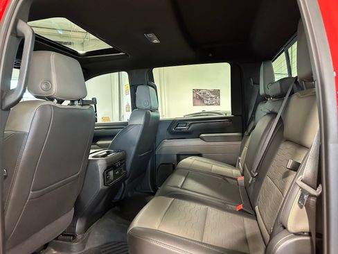Used 2024 Chevrolet Silverado 2500 ZR2 w/ Snow Plow Prep/Camper Package AWD/4WD image 38