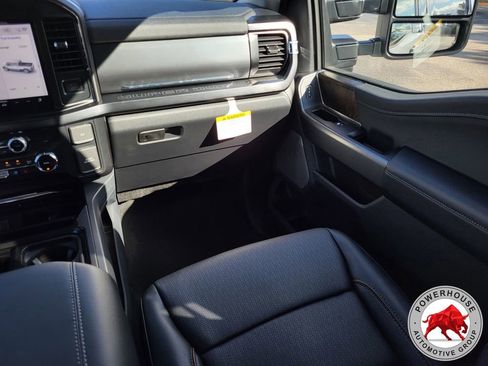 New 2026 Ford F250 Lariat w/ Black Appearance Package image 21