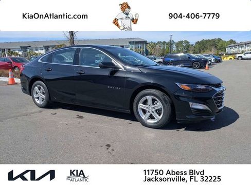 Used 2022 Chevrolet Malibu LS w/ Driver Confidence Package II FWD image 1