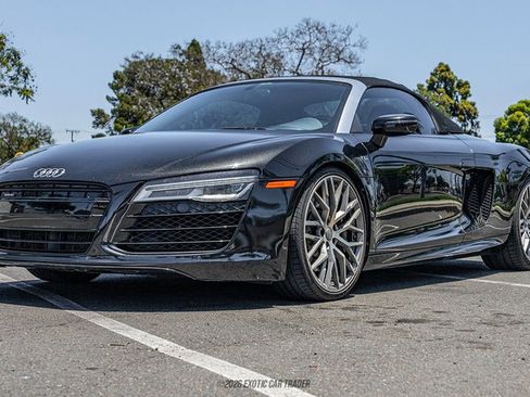 Used 2014 Audi R8 V10 w/ Full Leather Package AWD/4WD image 22