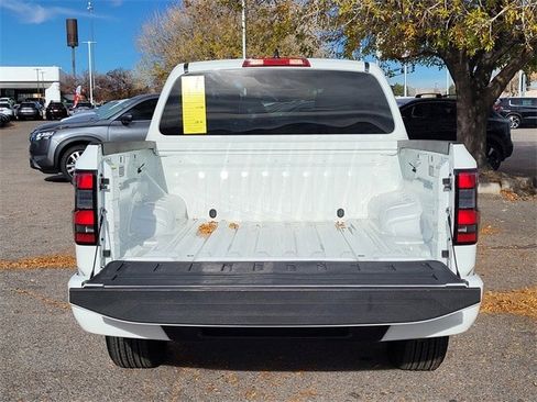Used 2025 Nissan Frontier SV image 30