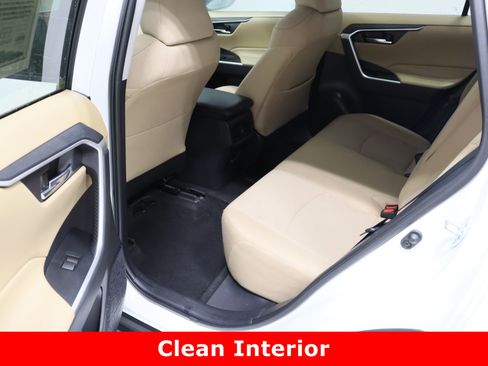 Used 2021 Toyota RAV4 XLE image 27