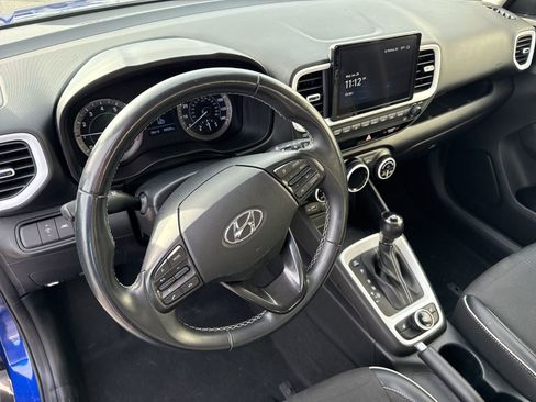 Used 2022 Hyundai Venue Limited w/ Cargo Package image 18