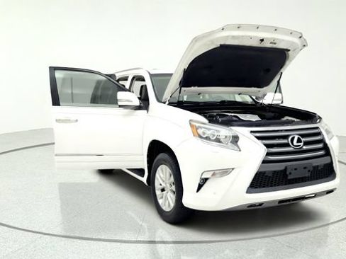 Used 2017 Lexus GX 460 Premium w/ Premium Package AWD/4WD image 11