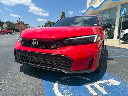 Used 2026 Honda Civic Si image 2