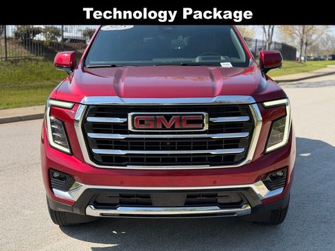 Used 2025 GMC Yukon Elevation w/ Elevation Premium Package image 3