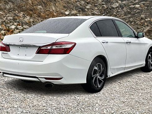 Used 2017 Honda Accord LX image 2