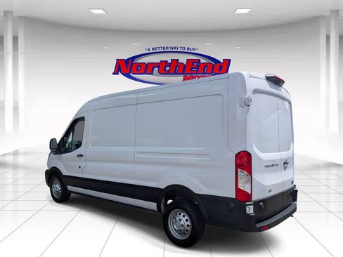 Used 2024 Ford Transit 250 148 Medium Roof Extended AWD image 5