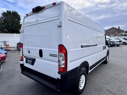 Used 2025 RAM ProMaster 2500 w/ Storage Group image 9