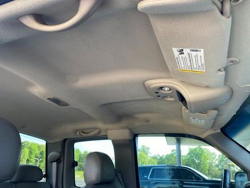 Used 2004 Chevrolet Silverado 1500 4x4 Extended Cab w/ Z71 Convenience Package 2 image 18