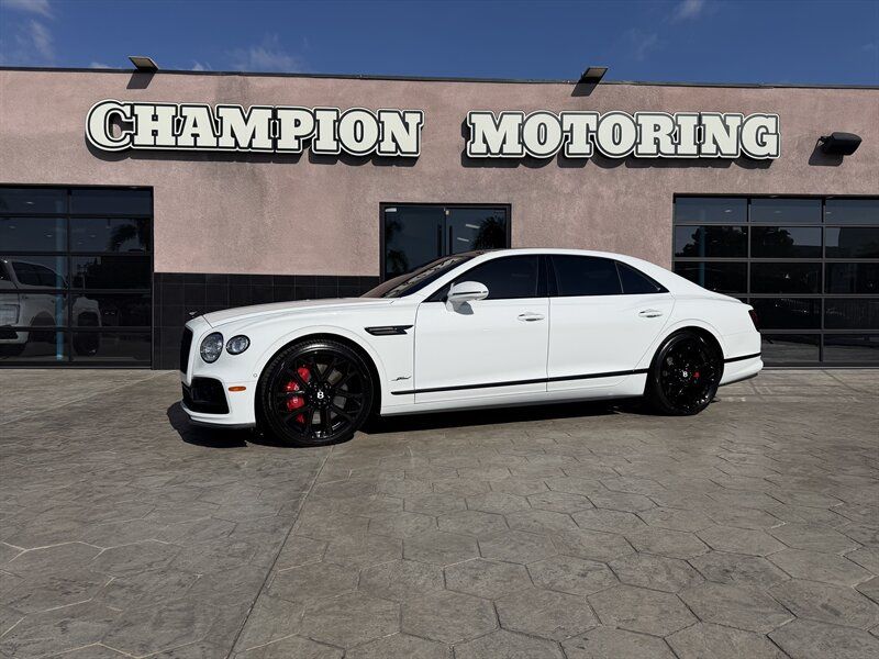Used 2024 Bentley Flying Spur W12 AWD/4WD image 2