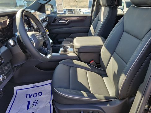 New 2026 GMC Yukon XL Elevation w/ Elevation Premium Package image 15