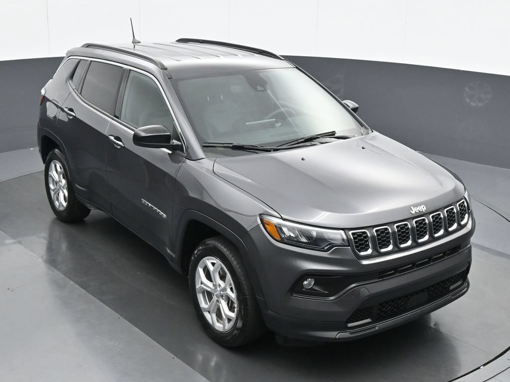 Used 2024 Jeep Compass Latitude AWD/4WD image 24