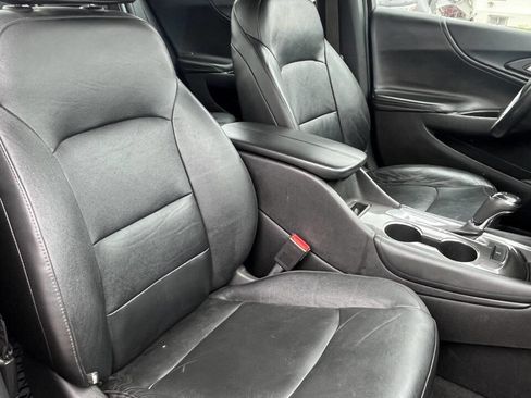 Used 2016 Chevrolet Malibu LT w/ Leather Package FWD image 23