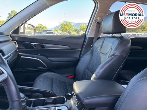 Certified 2022 Kia Telluride SX w/ SX Prestige Package AWD/4WD image 7