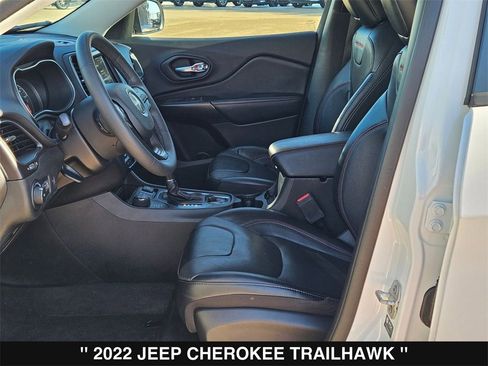 Used 2022 Jeep Cherokee Trailhawk w/ Premium Leather Package image 9