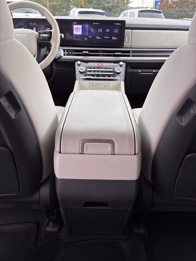 Used 2024 Hyundai Santa Fe SE AWD/4WD image 18
