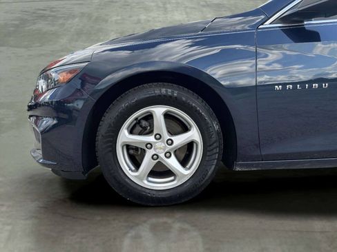 Used 2018 Chevrolet Malibu LS FWD image 36