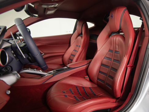 Certified 2018 Ferrari 812 Superfast RWD image 19