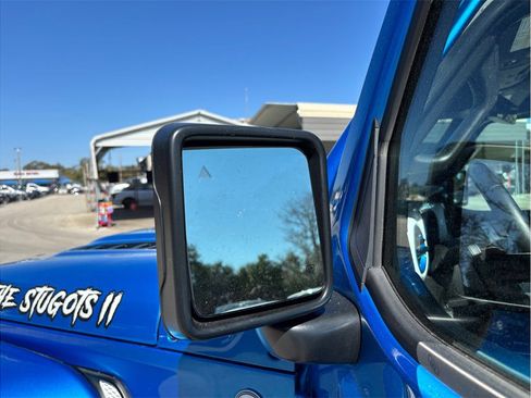 Used 2021 Jeep Wrangler Unlimited Sahara image 17