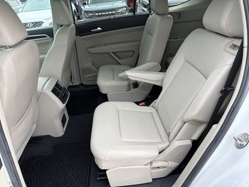 Used 2023 Volkswagen Atlas SE image 24