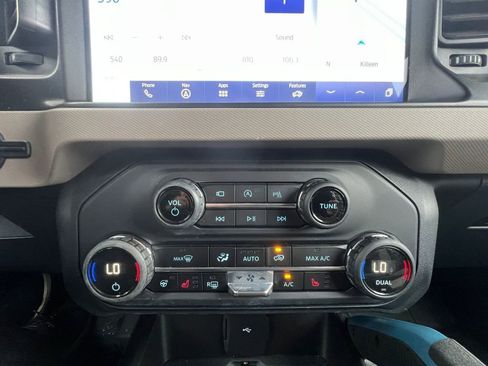 Used 2023 Ford Bronco Wildtrak image 4