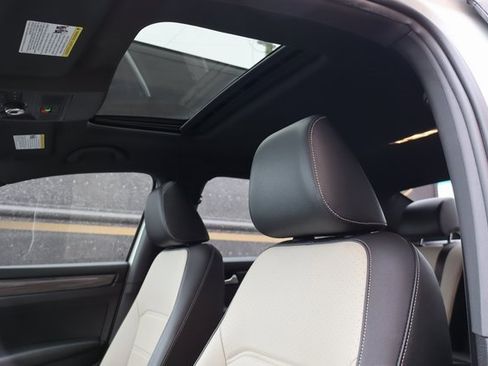 Used 2021 Volkswagen Passat 2.0T R-Line image 25