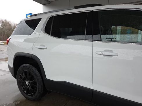 Used 2023 GMC Acadia SLT image 32