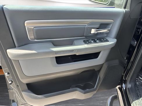 Used 2019 RAM 1500 Classic Warlock w/ Luxury Group image 11