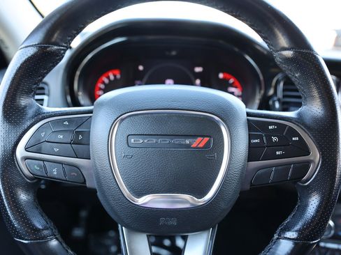 Used 2022 Dodge Durango SXT image 34