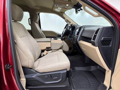 Used 2019 Ford F150 XLT w/ Equipment Group 302A Luxury AWD/4WD image 26