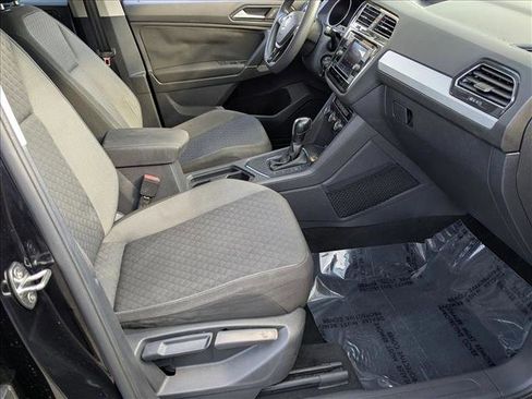 Used 2018 Volkswagen Tiguan S image 21